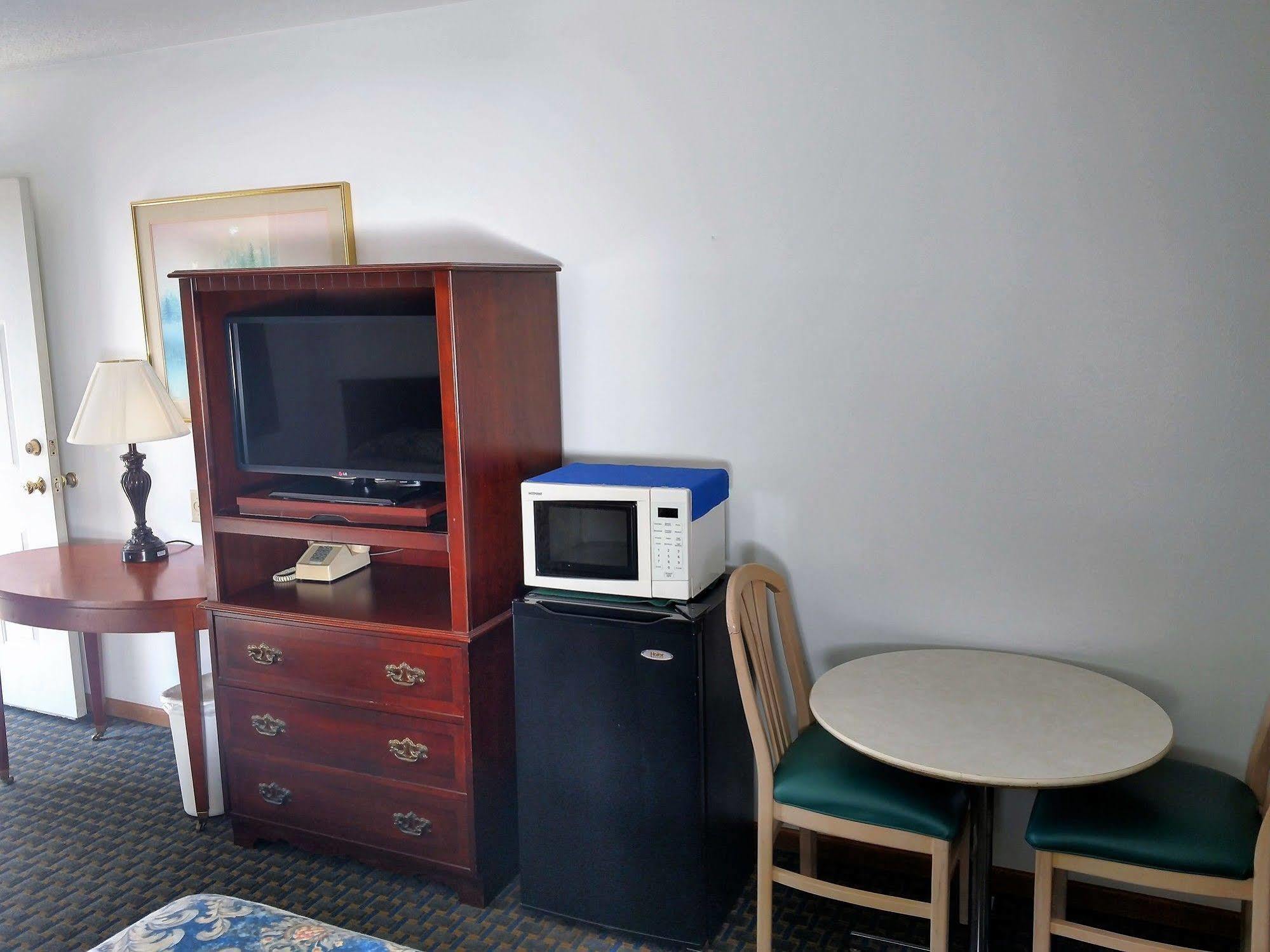 All Seasons Motel Rock Falls Екстериор снимка